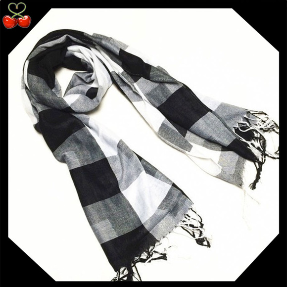Mary's Cherries Boutique Accessories - 🍒1 LEFT classic 🧣 scarf plaid black white print